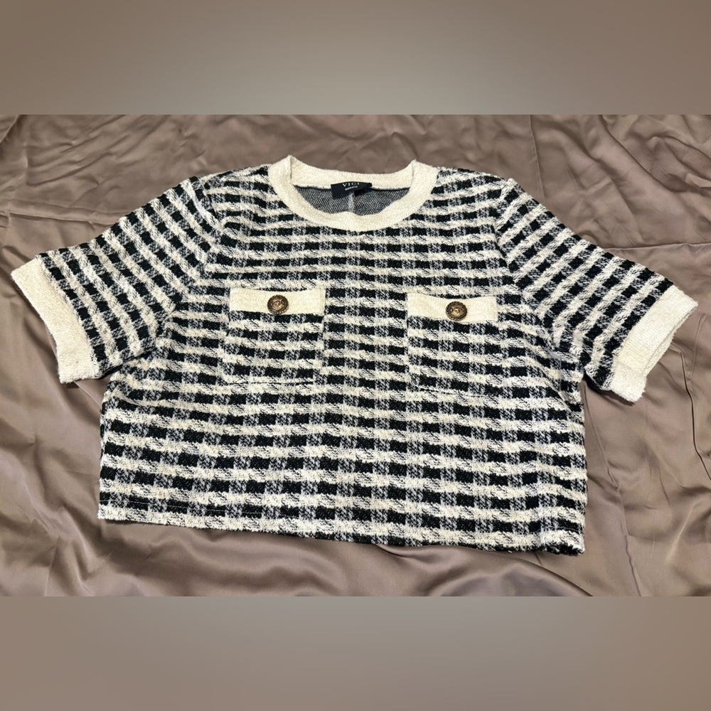 VICI Collection Textured Knit Cropped Top